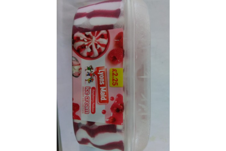 Lyons Maid Raspberry Pavlova Ice Cream 900ml 